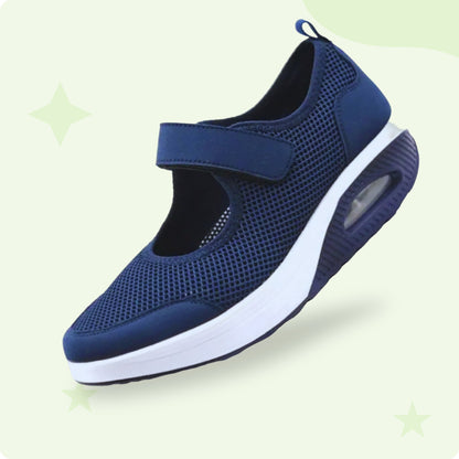 Women Comfy Sandals - Adjustable closure for a customised fit